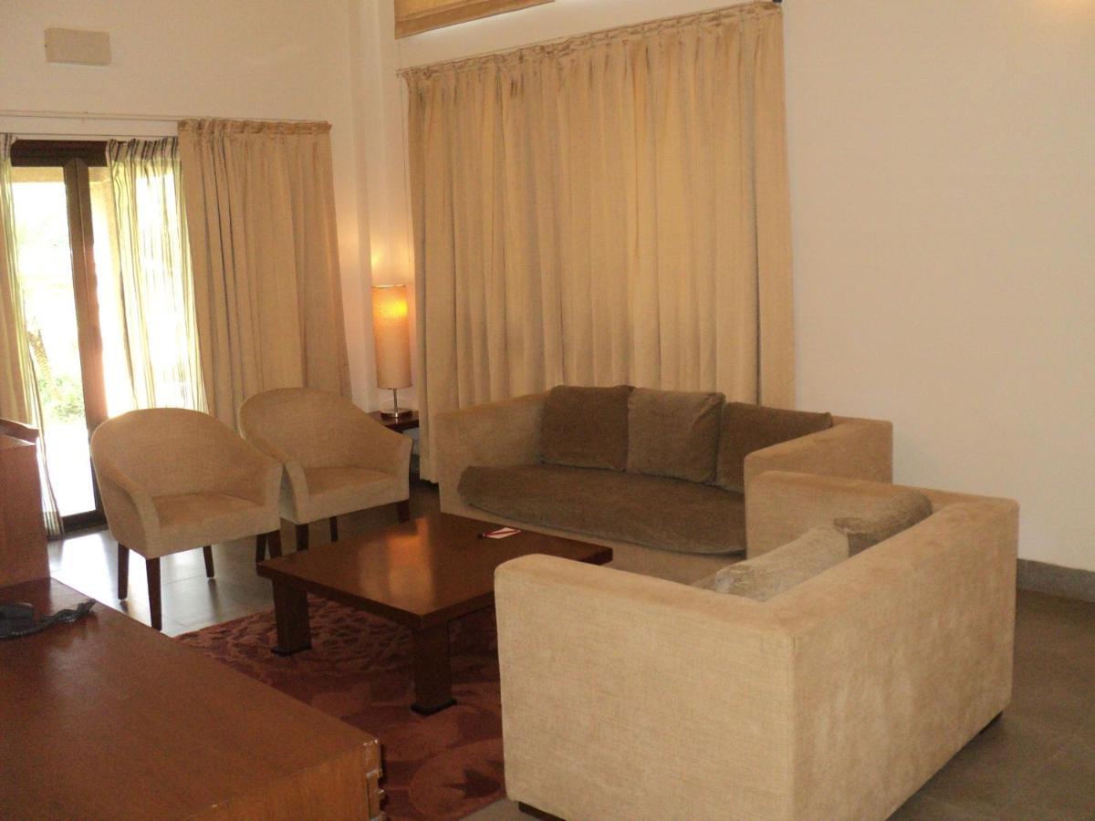 Fountainhead Otel Alībāg Dış mekan fotoğraf